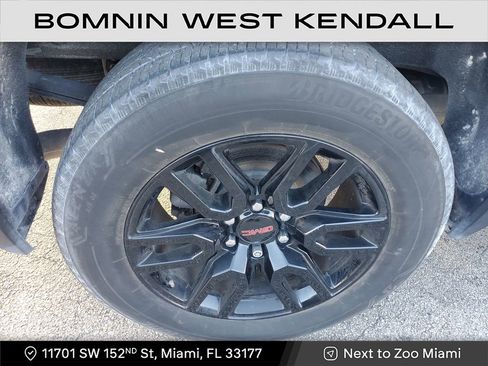 Used 2020 GMC Sierra 1500 Elevation w/ Elevation Value Package image 9