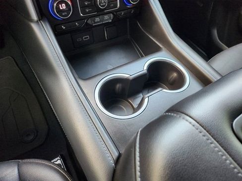 Used 2021 Chevrolet Tahoe Z71 image 24