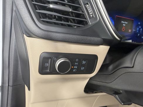 Used 2020 Ford Escape SE Sport AWD/4WD image 22