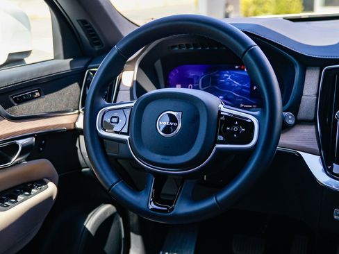 Used 2026 Volvo XC90 B5 Core image 16