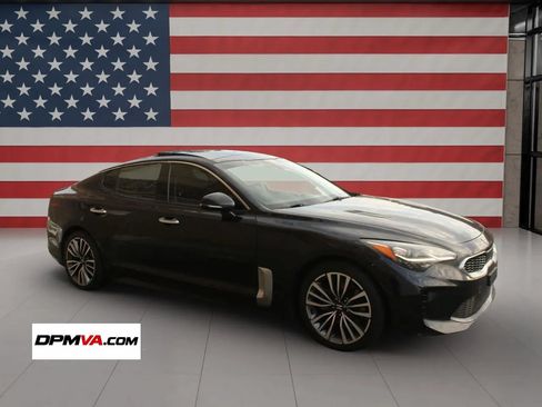 Used 2018 Kia Stinger Premium RWD image 9