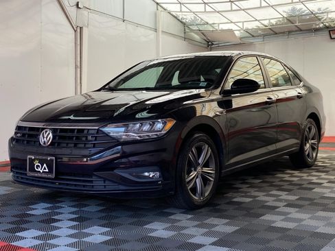 Used 2019 Volkswagen Jetta R-Line FWD image 3