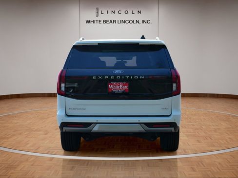 Used 2025 Ford Expedition Max Platinum w/ Platinum Ultimate Package AWD/4WD image 6