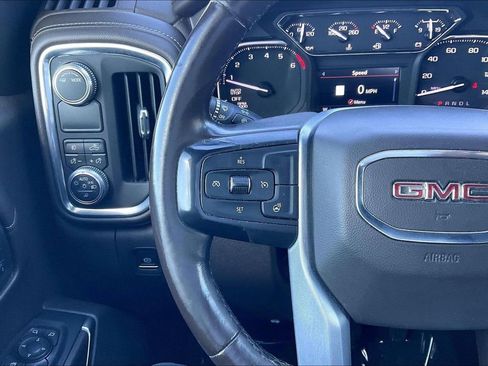 Used 2020 GMC Sierra 1500 SLT RWD image 18