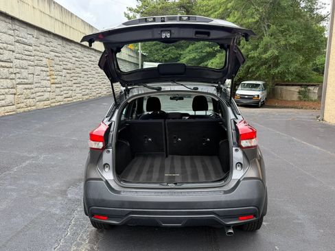Used 2018 Nissan Kicks S w/ Exterior Package FWD image 33