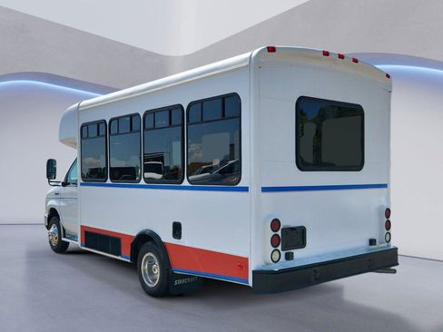 Used 2009 Ford E-450 and Econoline 450 RWD image 5