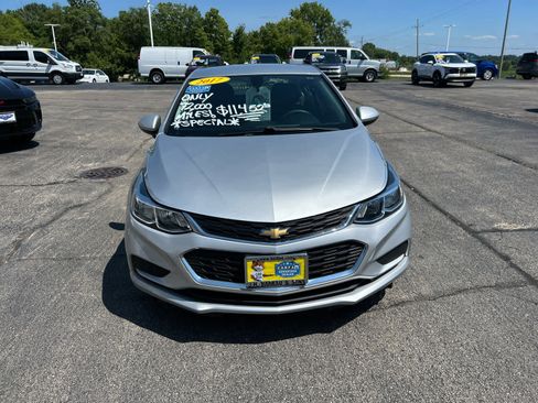 Used 2017 Chevrolet Cruze LS FWD image 2