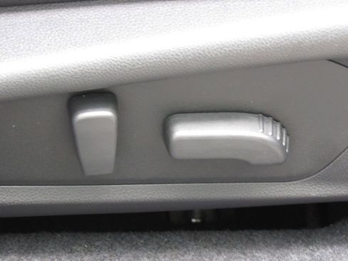 Used 2025 Subaru Forester Touring AWD/4WD image 20