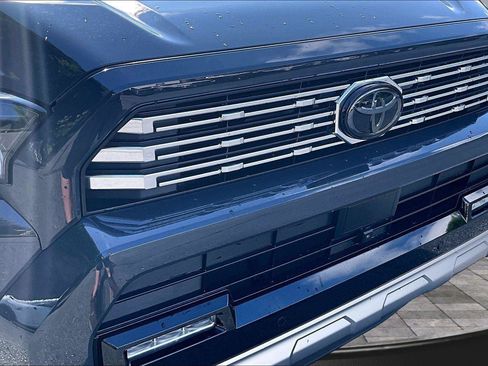 Used 2025 Toyota 4Runner Limited AWD/4WD image 41