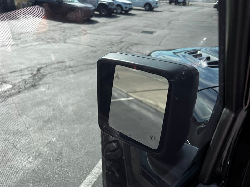 Used 2021 Jeep Gladiator Rubicon AWD/4WD image 25