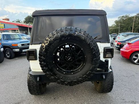 Used 2018 Jeep Wrangler Unlimited Sport AWD/4WD image 6