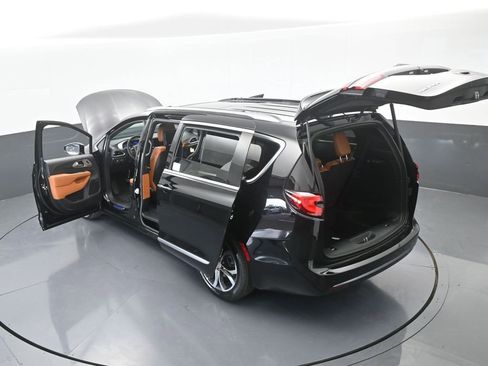 New 2026 Chrysler Pacifica Pinnacle image 74