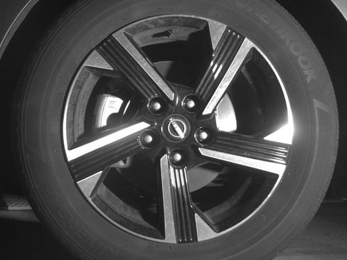 Used 2025 Nissan Sentra SV FWD image 12