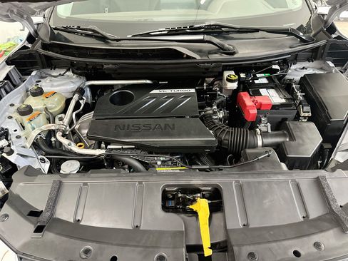 Used 2023 Nissan Rogue SV AWD/4WD image 33