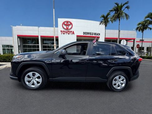 Used 2023 Toyota RAV4 LE FWD image 4