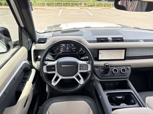 Used 2023 Land Rover Defender 110 X-Dynamic SE AWD/4WD image 16