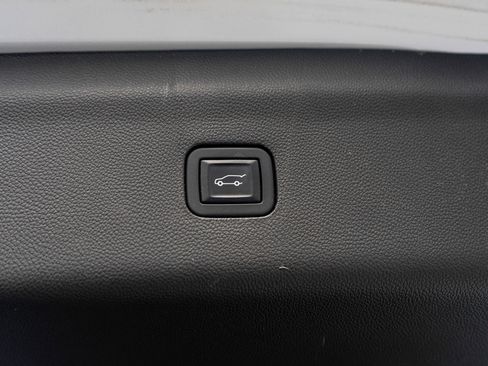 Used 2022 Buick Enclave Premium w/ Experience Buick Package image 10