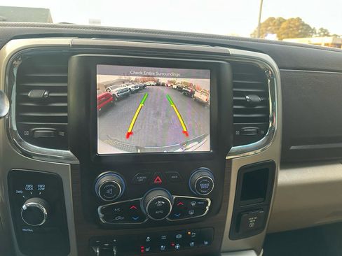 Used 2014 RAM 2500 Laramie w/ Convenience Group image 17