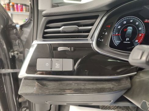 Used 2021 Audi Q7 2.0T Premium w/ Convenience Package image 35