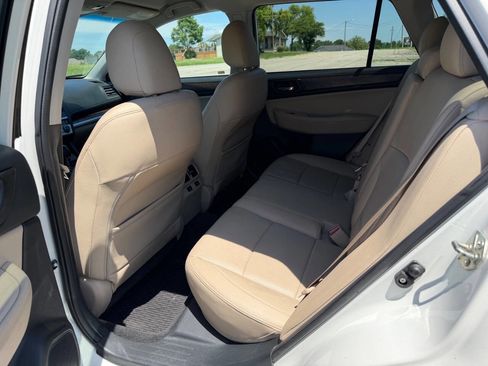 Used 2015 Subaru Outback 2.5i Limited AWD/4WD image 11