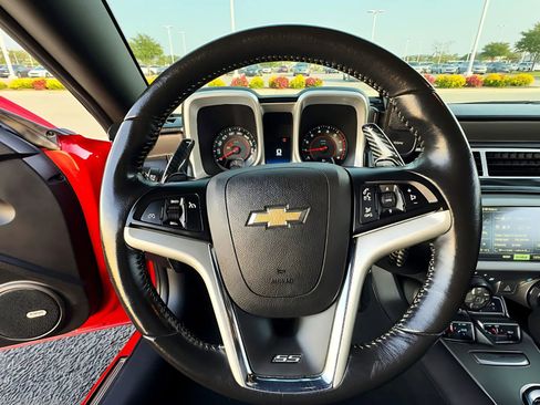 Used 2015 Chevrolet Camaro SS w/ RS Package image 12