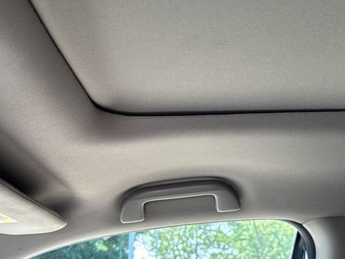 Used 2022 Honda Pilot Touring image 17