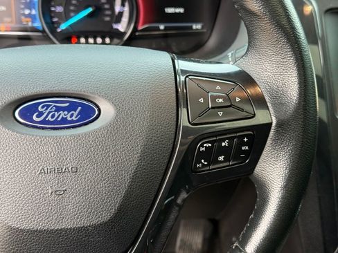 Used 2018 Ford Explorer XLT w/ Equipment Group 202A AWD/4WD image 16