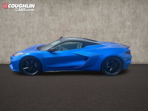Used 2025 Chevrolet Corvette E-Ray AWD/4WD image 2