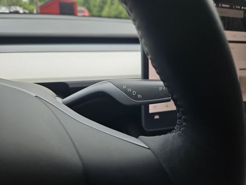 Used 2022 Tesla Model Y Performance AWD/4WD image 23