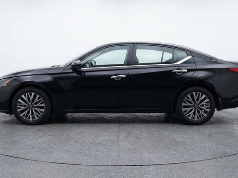 Used 2025 Nissan Altima 2.5 SV FWD image 5