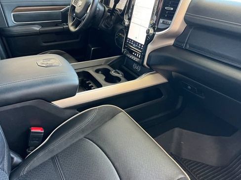 Used 2024 RAM 2500 Laramie AWD/4WD image 19