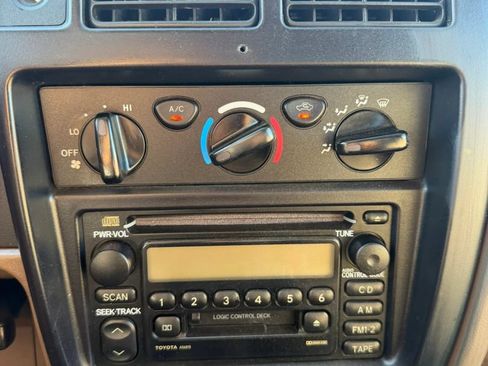 Used 2003 Toyota Tacoma PreRunner RWD image 21