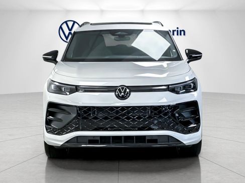 New 2026 Volkswagen Tiguan SE R-Line image 8
