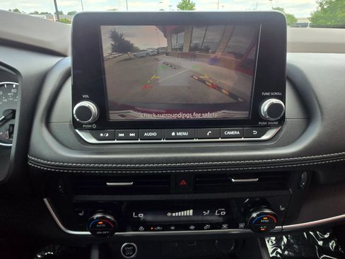 Used 2021 Nissan Rogue S FWD image 14