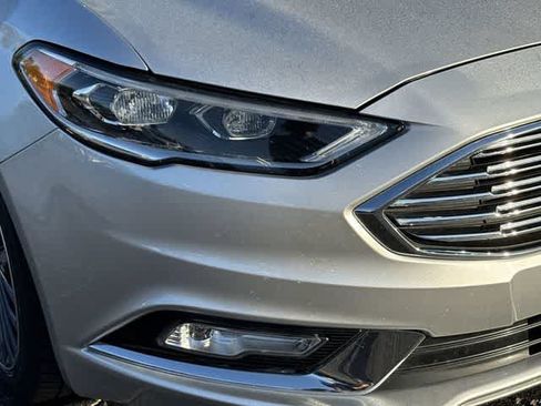 Used 2018 Ford Fusion Titanium FWD image 10