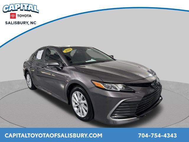 Used 2024 Toyota Camry LE w/ Convenience Package FWD image 1