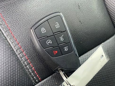 Used 2022 Chevrolet Suburban RST w/ Luxury Package image 27