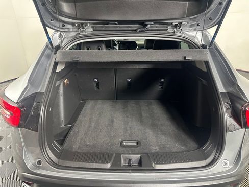 Used 2025 Chevrolet Trax LT w/ LT Convenience Package image 7