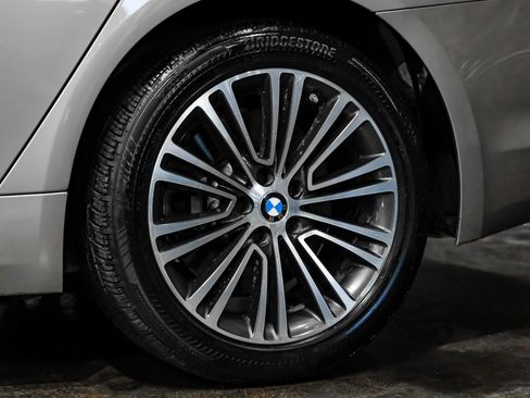 Used 2019 BMW 540i xDrive AWD/4WD image 70