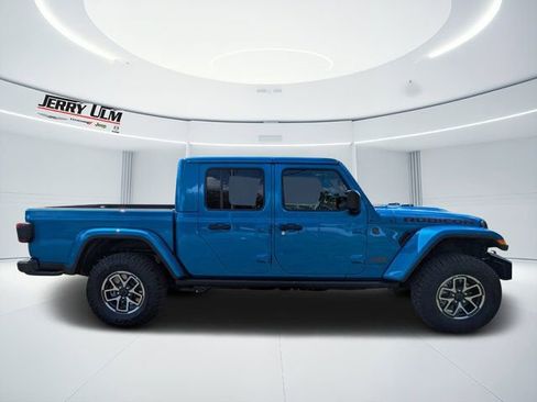 New 2025 Jeep Gladiator Rubicon image 2