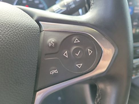 Used 2023 Chevrolet Traverse LT FWD image 24