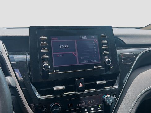 Used 2022 Toyota Camry SE w/ Convenience Package FWD image 12