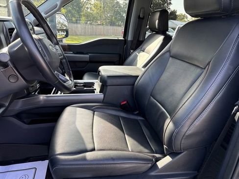 Used 2024 Ford F250 Lariat w/ Black Appearance Package image 10
