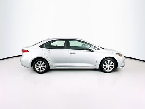 Used 2025 Toyota Corolla LE image 10