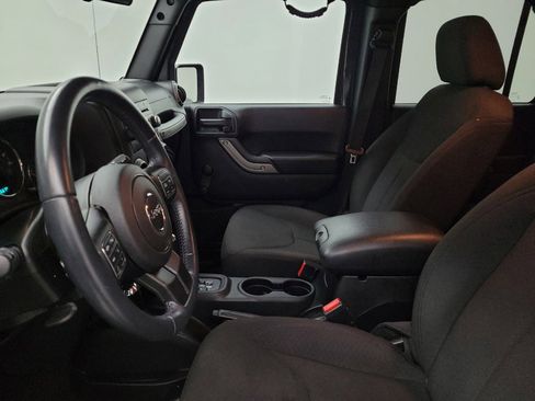 Used 2018 Jeep Wrangler Unlimited Sport image 17