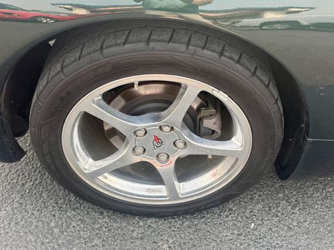 Used 2000 Chevrolet Corvette Coupe RWD image 14