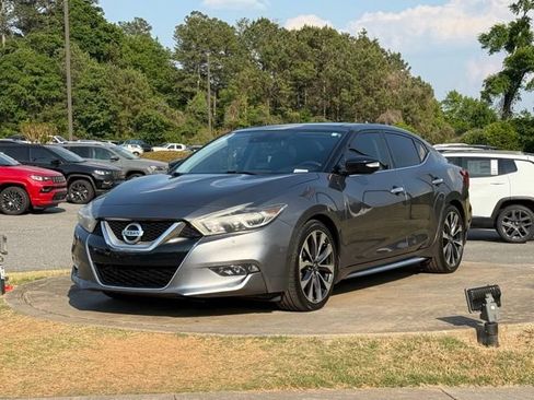 Used 2017 Nissan Maxima Platinum FWD image 3