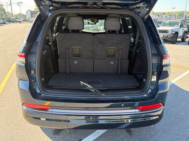 New 2027 Jeep Grand Cherokee L Limited AWD/4WD image 5