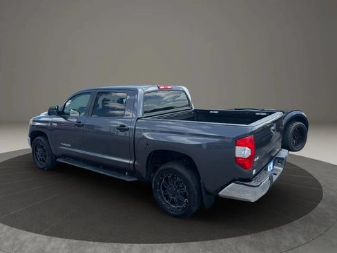 Used 2018 Toyota Tundra SR5 w/ SR5 Upgrade Package AWD/4WD image 3
