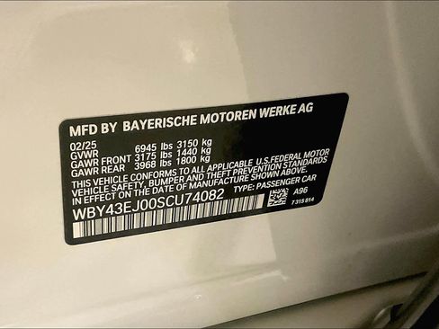 Used 2025 BMW i7 eDrive50 image 18